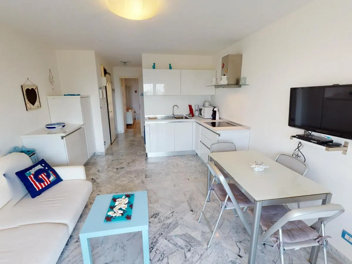 Apartment Ferienwohnung Agreable 2 Pieces Renove Avec Balcon Expose Sud - Fr-1-196-302 Menton